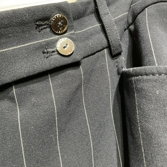 Tahari Blue Stripped Classic Office Pants Size 8P. Perfect Condition 32x39 - Picture 6 of 7